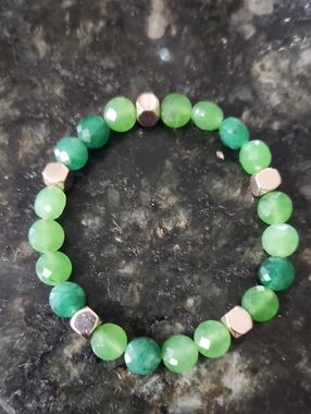 Handmade Green Quartz Beaded Bracelet with Rose Gold Metallic Accents